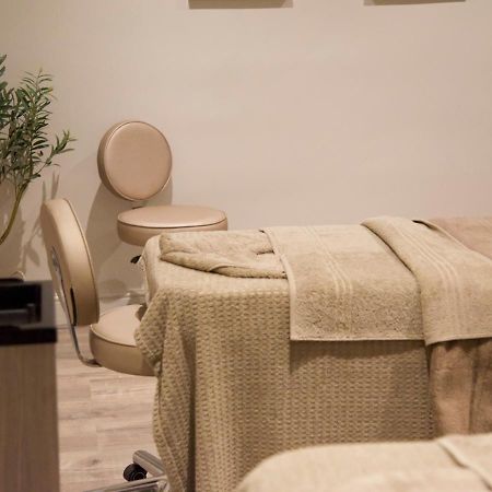 Hogs Back Hotel & Spa Nr Farnham Farnham  Ngoại thất bức ảnh