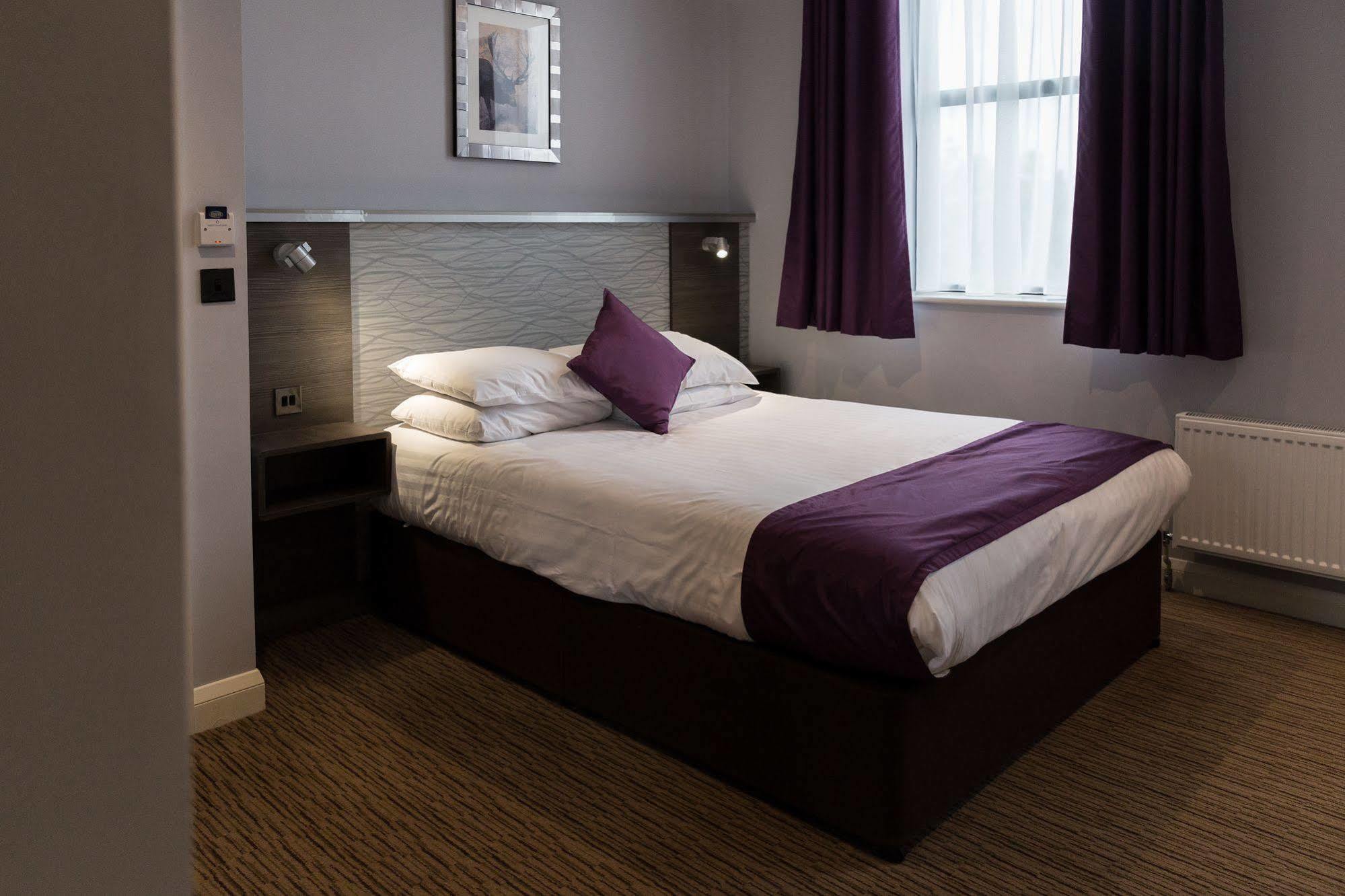 Hogs Back Hotel & Spa Nr Farnham Farnham  Ngoại thất bức ảnh
